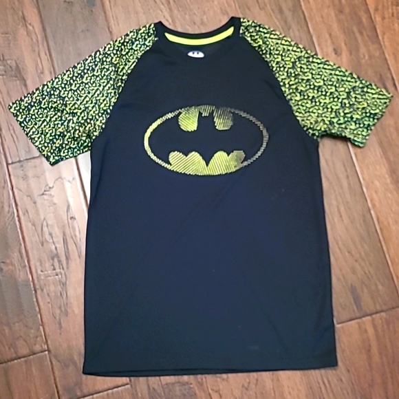 💰 Batman boy's shirt size XXL (18) - Picture 1 of 4